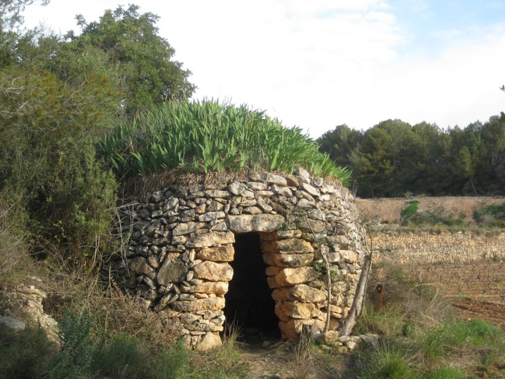 Barraca de viña de piedra seca