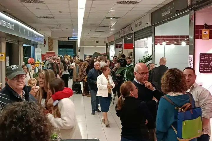 Interior del mercat amb l'Espai Degustació