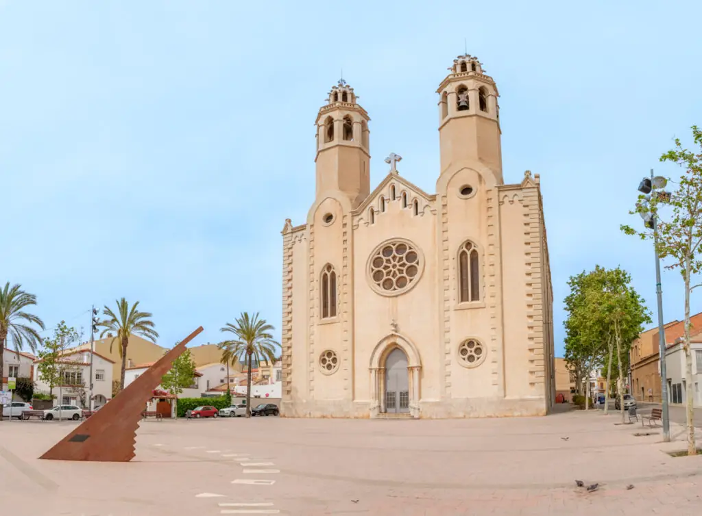 Sant Pere parish church, Plaça de l'Església, Sant Pere de Ribes